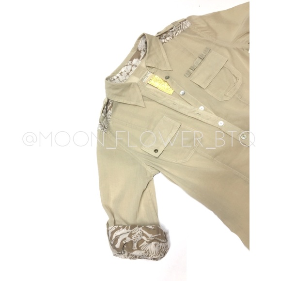 Da-Nang Woven Mastic Button Up Blouse • Tan Floral Trim • Roll Tab Sleeves - Picture 8 of 13